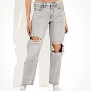 American Eagle Light 90’s Straight ripped Leg Jeans